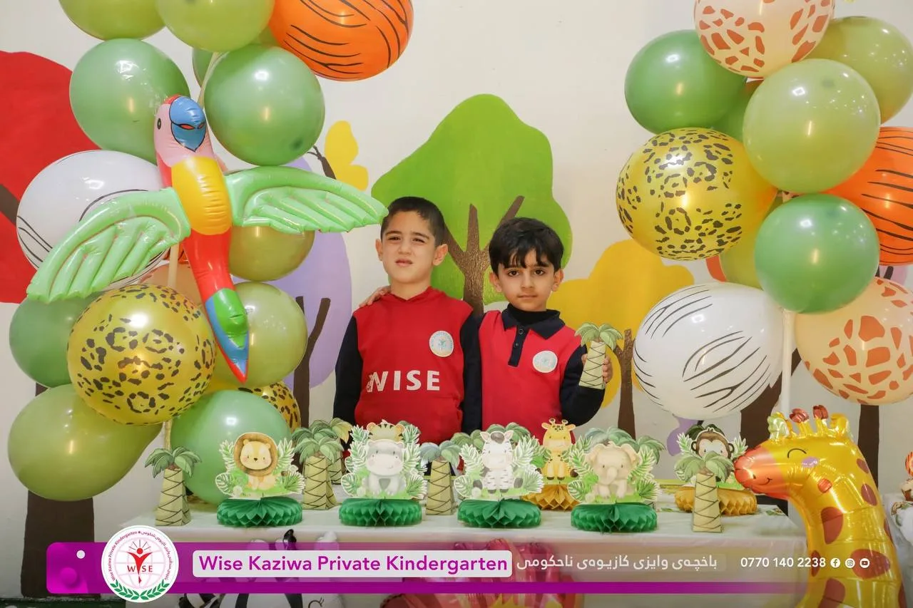 گەشتێکی پڕ لە سەرکێشی؛ بچکۆلانەکان لە نێو جیهانی ئاژەڵانی دارستاندا.